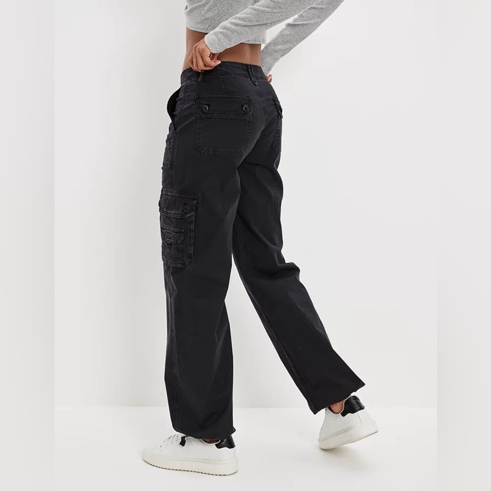 American Eagle Women’s Cargo Pants - Picture 16 of 16